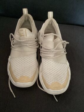 Skechers White Knit Lace-Up Sneakers with Tan Insole Accent